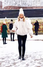 LADY VICTORIA HERVEY Out Enjoying Wintery Weather in London 12/12/2022