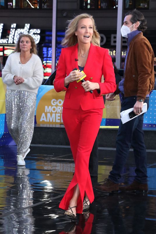 LARA SPENCER Arrives at Late Show with Stephen Colbert in New York 12/08/2022