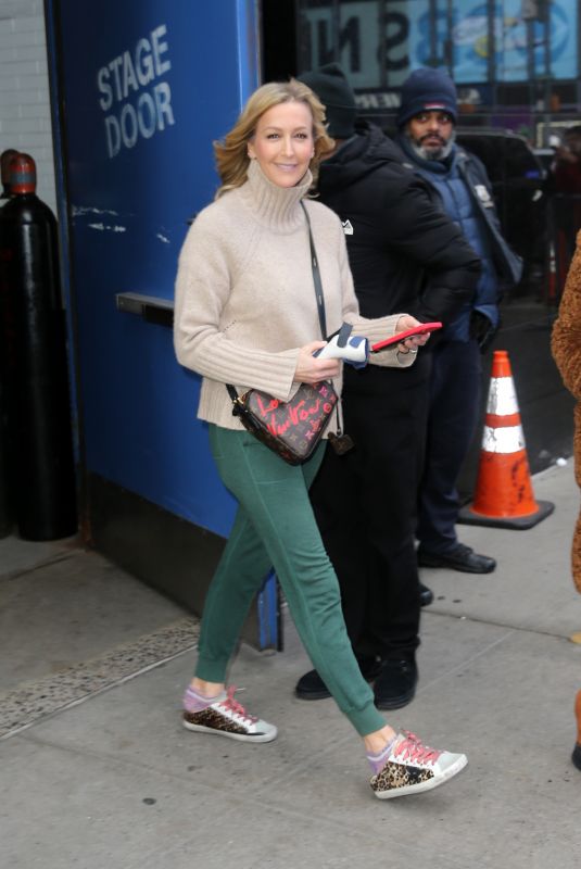 LARA SPENCER Leaves Good Morning America in New York 12/22/202