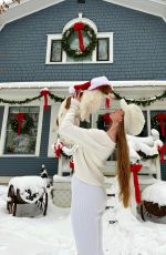 LARSEN THOMPSON - Instagram Photos and Video 12/25/2022