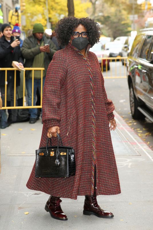 LATANYA RICHARDSONJ JACKSON Leaves The View in New York 11/29/2022