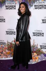 LEYNA BLOOM at L