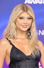LOREN GRAY at 2022 People