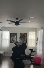 LOREN GRAY - Instagram Photos and Video 12/14/2022