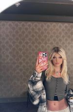LOREN GRAY - Instagram Photos and Video 12/14/2022