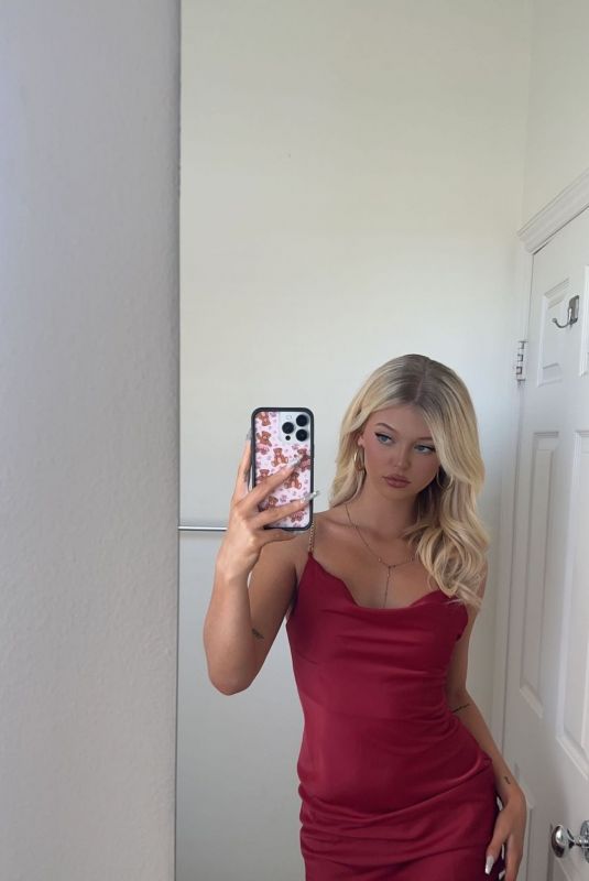 LOREN GRAY - Instagram Photos and Video 12/14/2022