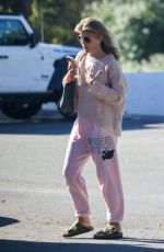 LORI LOUGHLIN Heading to a Spa in Calabasas 12/21/2022