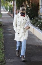 LORI LOUGHLIN Leaves Hair Salon in Los Angeles 12/10/2022