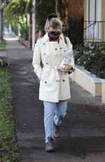 LORI LOUGHLIN Leaves Hair Salon in Los Angeles 12/10/2022