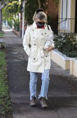 LORI LOUGHLIN Leaves Hair Salon in Los Angeles 12/10/2022