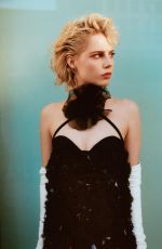 LUCY BOYNTON for Instyle Magazine, Mexico December 2022