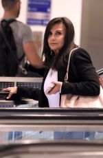 LYNNE SPEARS Arrives at LAX in Los Angels 12/14/2022