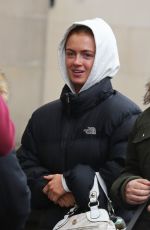 MAISIE SMITH Arrives at Sheffield City Hall 12/11/2022