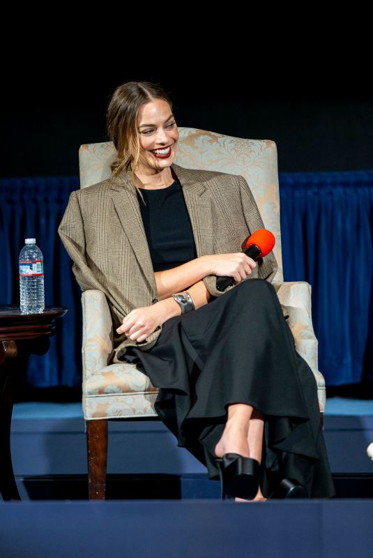 MARGOT ROBBIE at Babylon Special Screening at Rafael Theater in California 12/05/2022