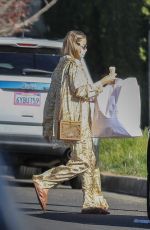 MARGOT ROBBIE Visits a Friend in Los Angeles 12/21/2022