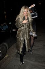 MEGAN BARTON HANSON Arrives at Her Hotel in London 12/08/2022