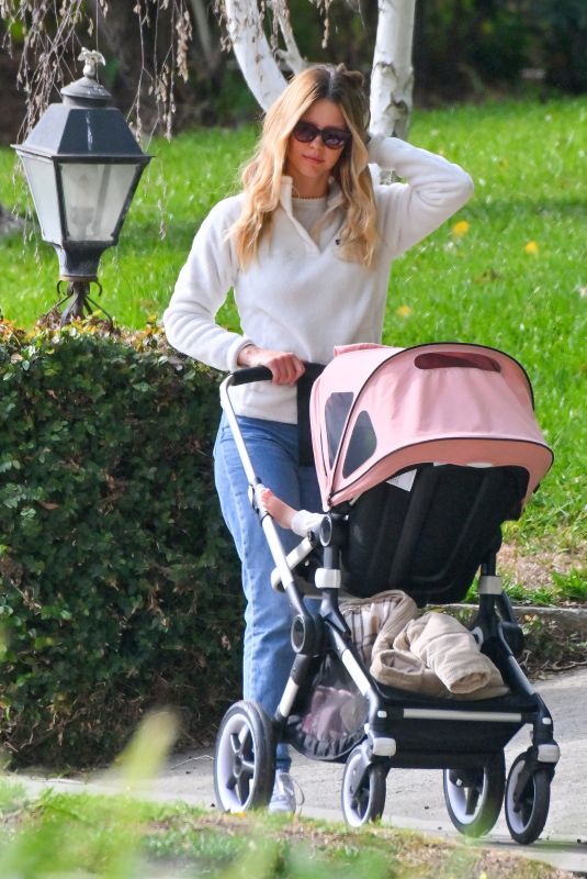 MIA GOTH Out with her Baby in Pasadena 12/10/2022