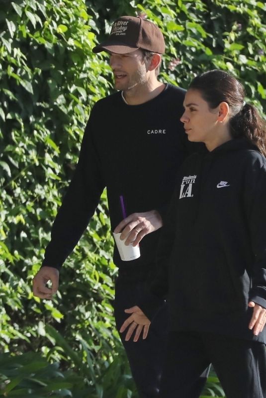 MILA KUNIS And Ashton Kutcher Out Hiking in Studio City 12/06/2022
