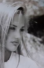 MINKA KELLY - Early Modeling Black and White Photoshoot 