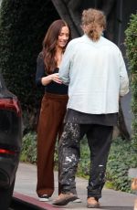 MINKA KELLY Leaves Her Dog at Sitter