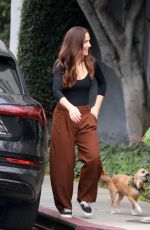 MINKA KELLY Leaves Her Dog at Sitter