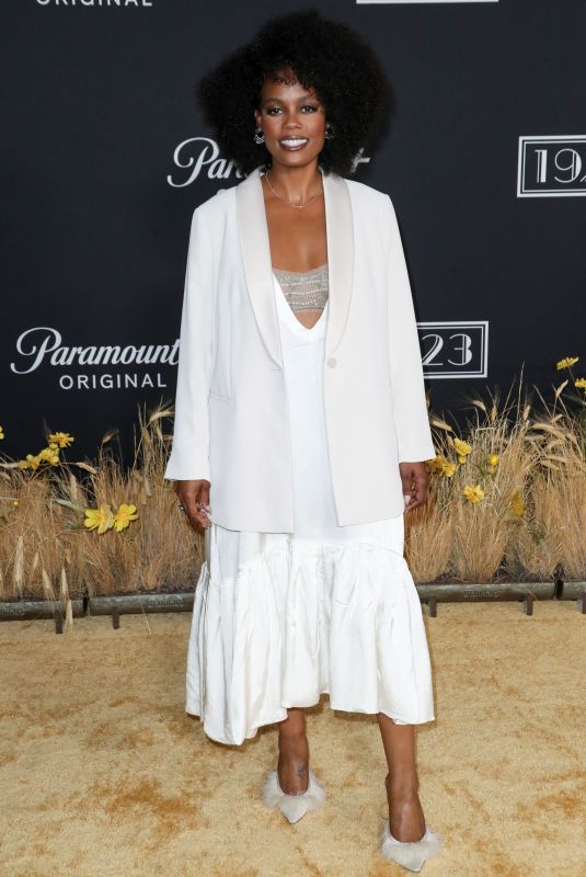 NOVI BROWN at 1923 TV Series Premiere in Los Angeles 12/02/2022