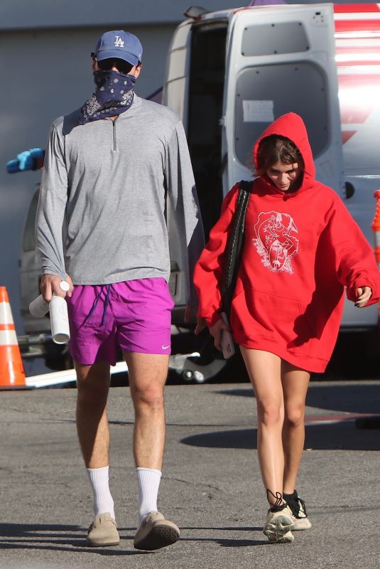 OLIVIA JADE GIANNULLI and Jacob Elordi Leaves Yoga Class in West Hollywood 12/08/2022