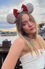 OLIVIA PONTON - Instagram Photos and Video 12/25/2022