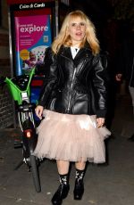 PALOMA FAITH Arrives at Place2Be Carol Concert at Holy Trinity in London 12/01/2022