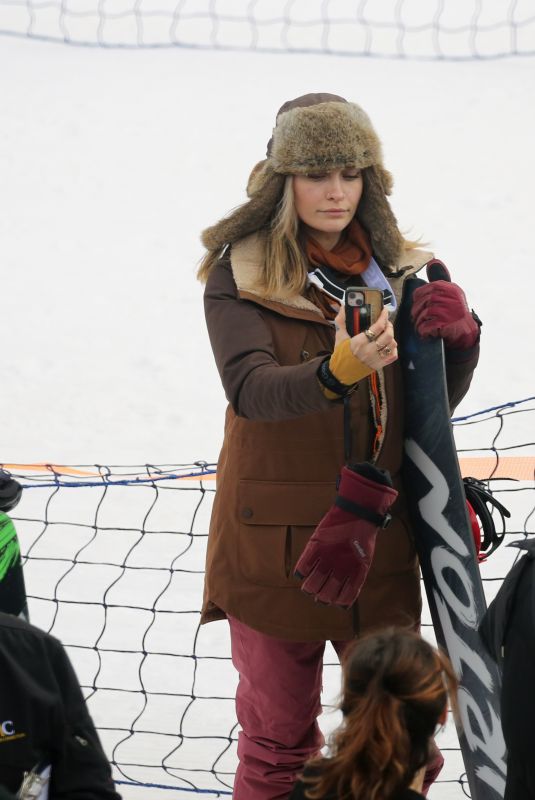 PARIS JACKSON Hit the Slopes at Mt Rose in Lake Tahoe 12/26/2022