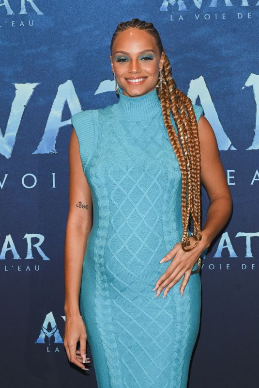 Pregnant ALICIA AYLIES at Avatar: The Way of Water Premiere in Paris 12/13/2022