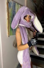 PRYMRR LOBASSO - Instagram Photos 12/27/2022