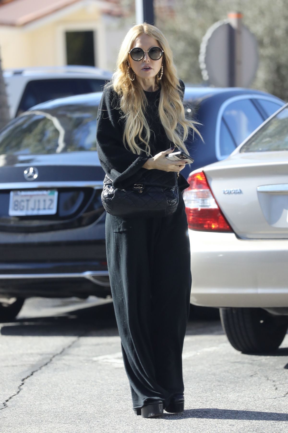 RACHEL ZOE Out with Her Dog in Los Angeles 02/11/2022 – HawtCelebs