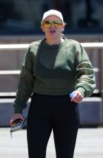 REBEL WILSON Shopping at Iga in Sydney 12/04/2022