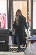 ROSIE HUNTINGTON-WHITELEY Out Shopping with Her Mother in Chelsea 11/30/2022