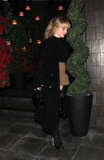 SABRINA CARPENTER Arrives at Zack Bia