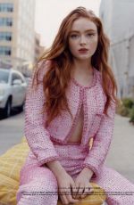 SADIE SINK in L
