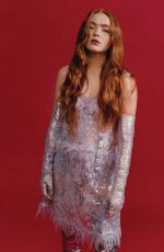 SADIE SINK in L