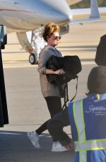 SHANIA TWAIN at a Private Jet Ride Out of Washington D.C. 12/01/2022