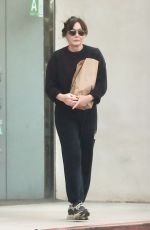 SHANNEN DOHERTY Shopping at Malibu Medical Group 12/01/2022