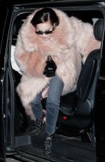 SOFIA CARSON Arrives at Her Hotel in Paris 12/05/2022