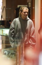 SOFIA RICHIE Shopping at Geary