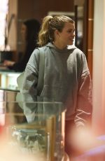 SOFIA RICHIE Shopping at Geary