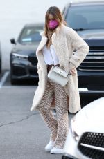 SOFIA VERGARA Shopping at XIV Karats in Beverly Hills 12/14/2022