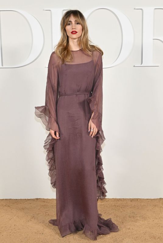 SUKI WATERTHOUSE at Dior Fall 2023 Menswear Show in Giza 12/03/2022