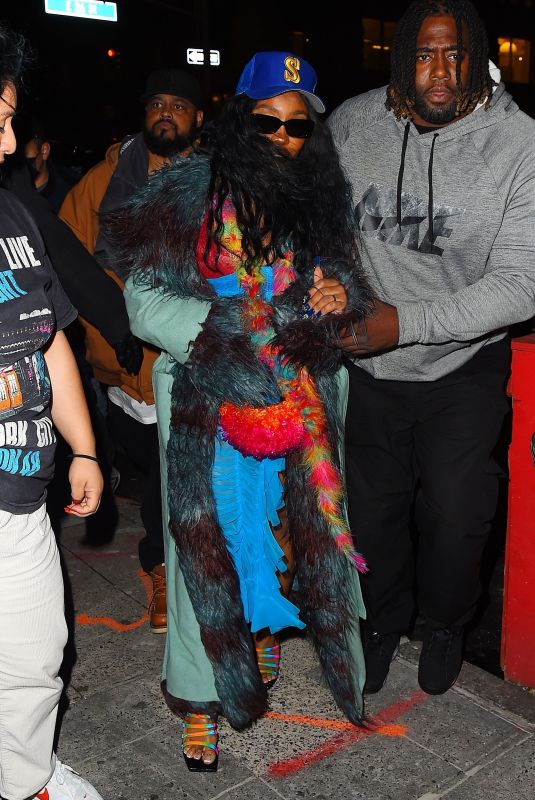 SZA Arrives at SNL Afterparty at Dos Caminos Park Ave in New York 12/04/2022