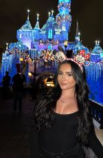 TATI MCQUAY - Instagram Photos 12/13/2022