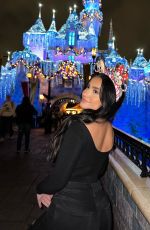 TATI MCQUAY - Instagram Photos 12/13/2022