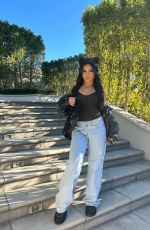 TATI MCQUAY - Instagram Photos 12/25/2022