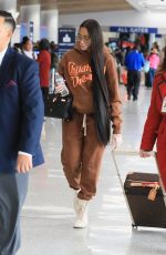 WINNIE HARLOW at Los Angeles International Airport 12/01/2022